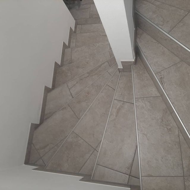 Neu gestaltete Treppe von Fliesen Petrovic in Hengsberg