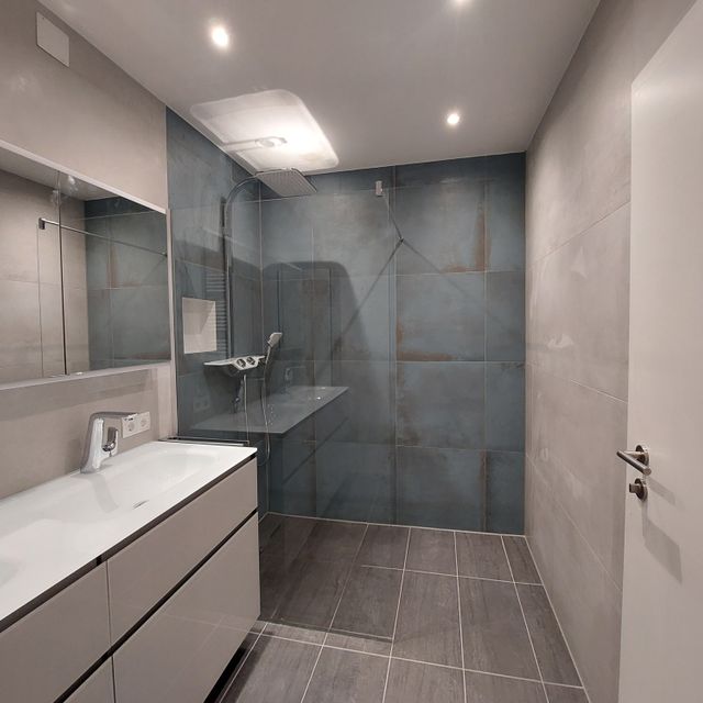 Neu gestaltetes Badezimmer mit Fliesen Petrovic in Hengsberg